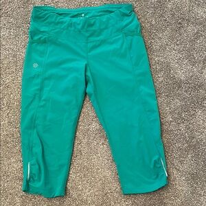 Athleta Womens Dobby Be Free Knicker Capri Leggings, Size S